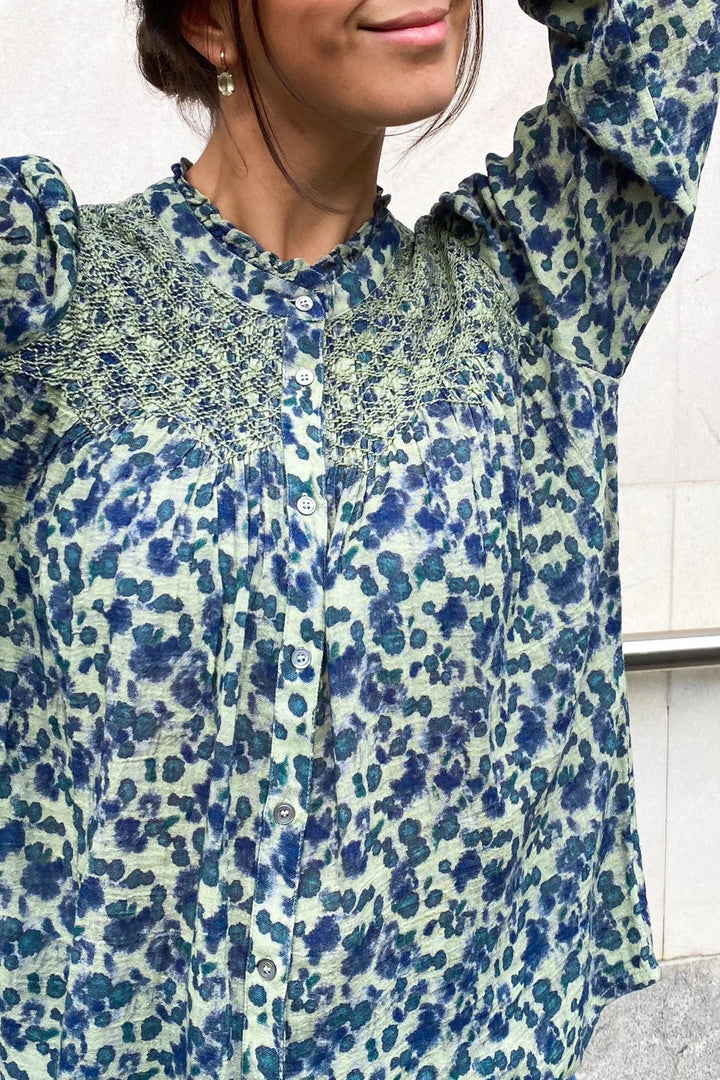 Blouse brodée