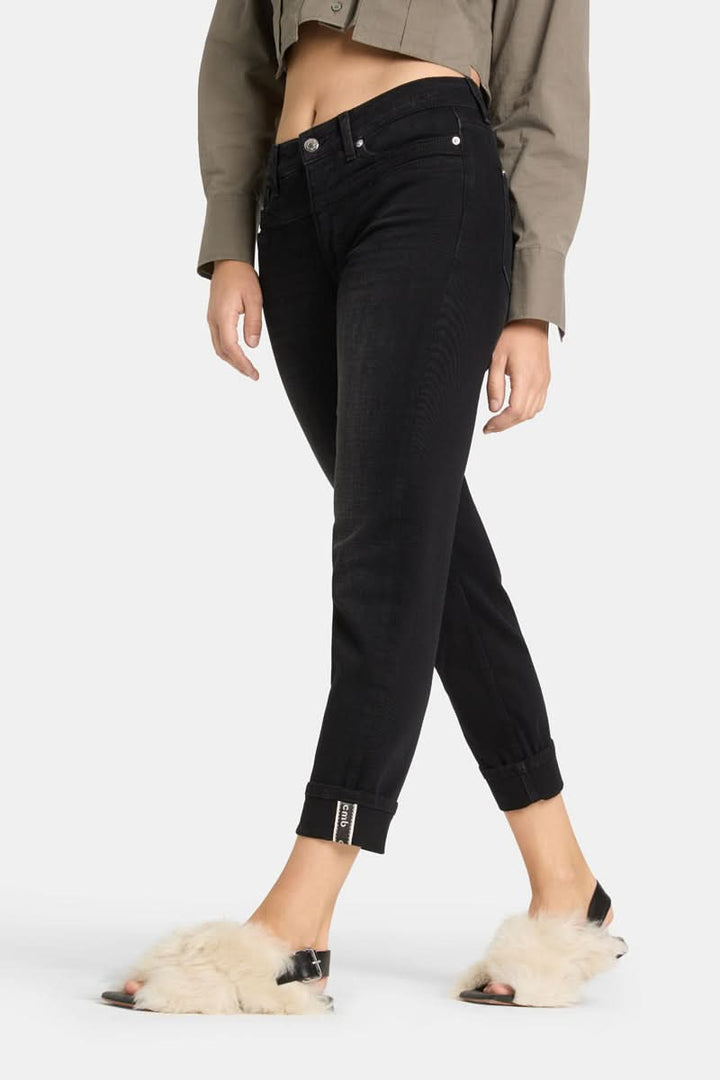 Black slim jeans with turn-ups