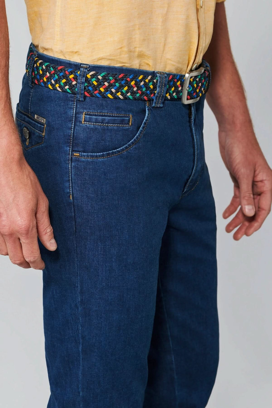 Jean extensible coupe ajustée