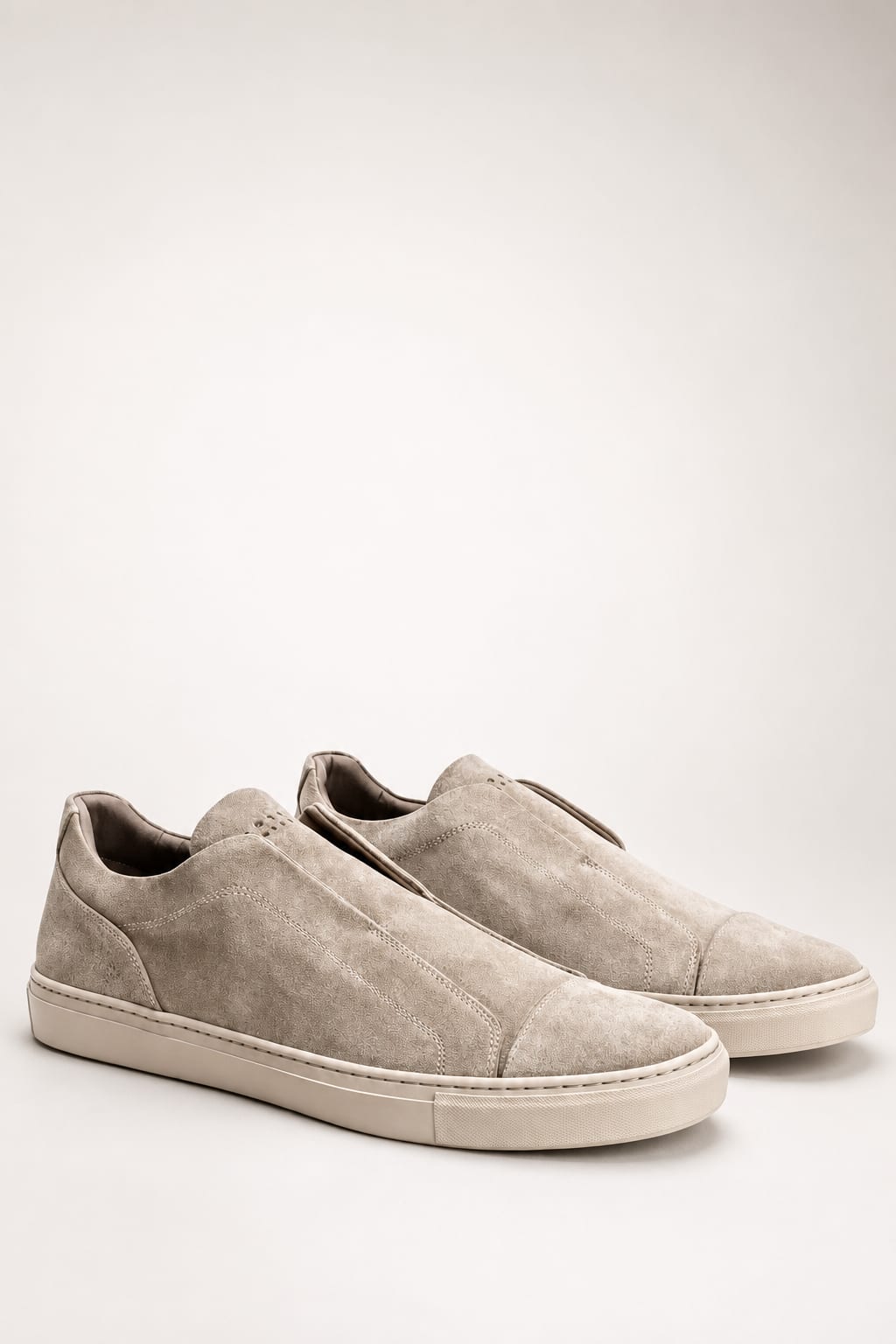 Vue de côté espadrille Robert Barakett en cuir suédé beige pour homme, détails couture - Valérie Simon