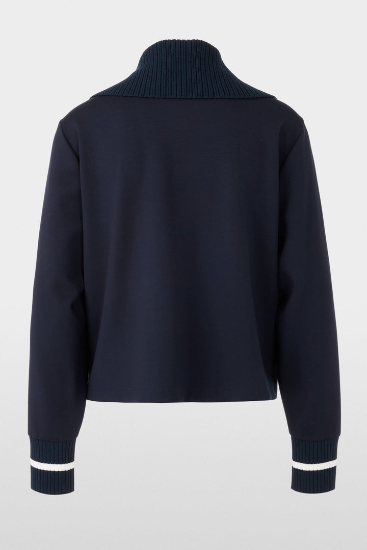 Vue arrière du cardigan en maille fine, avec col montant et finitions sportives en noir.