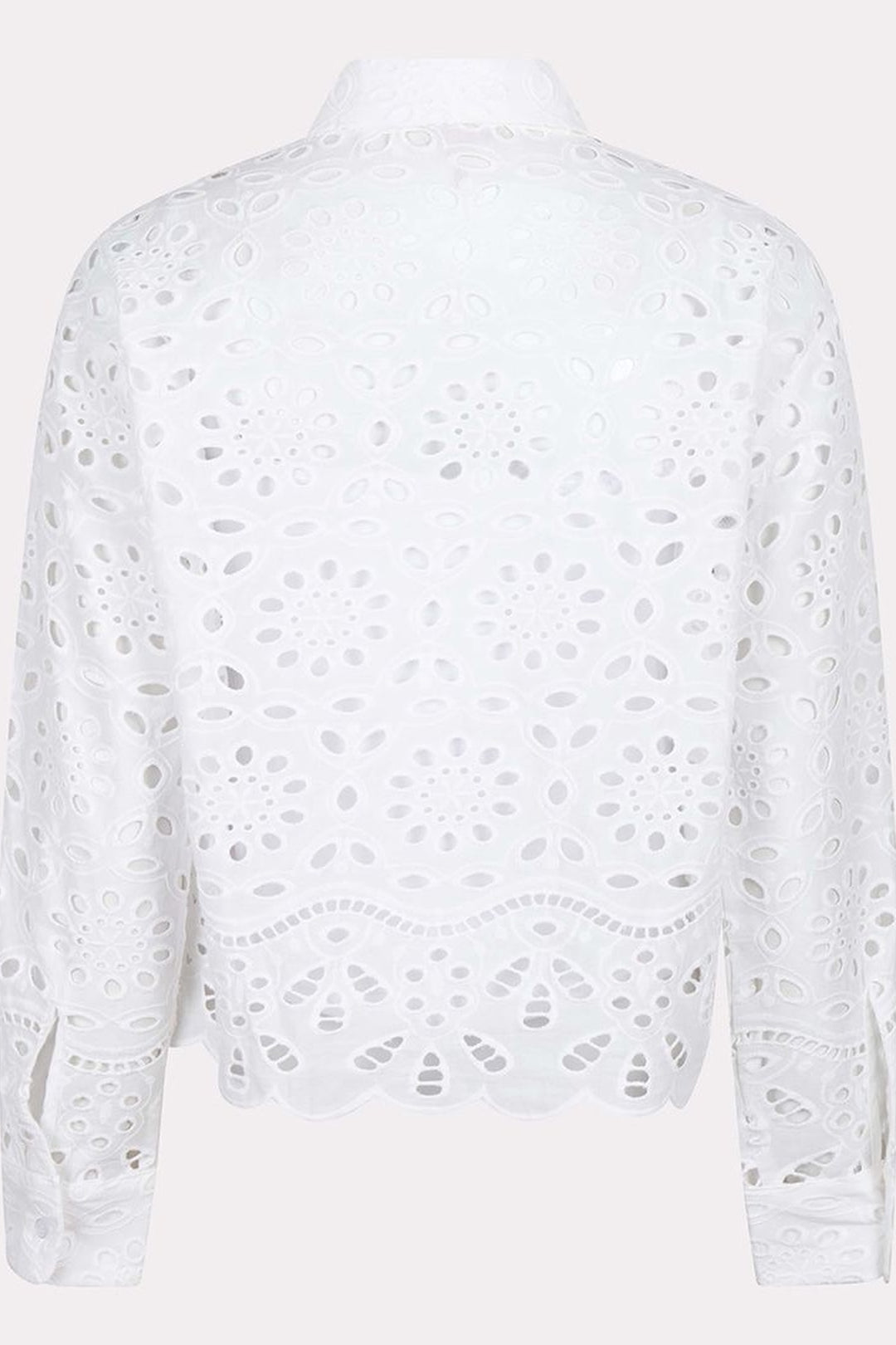 Blouse en broderie