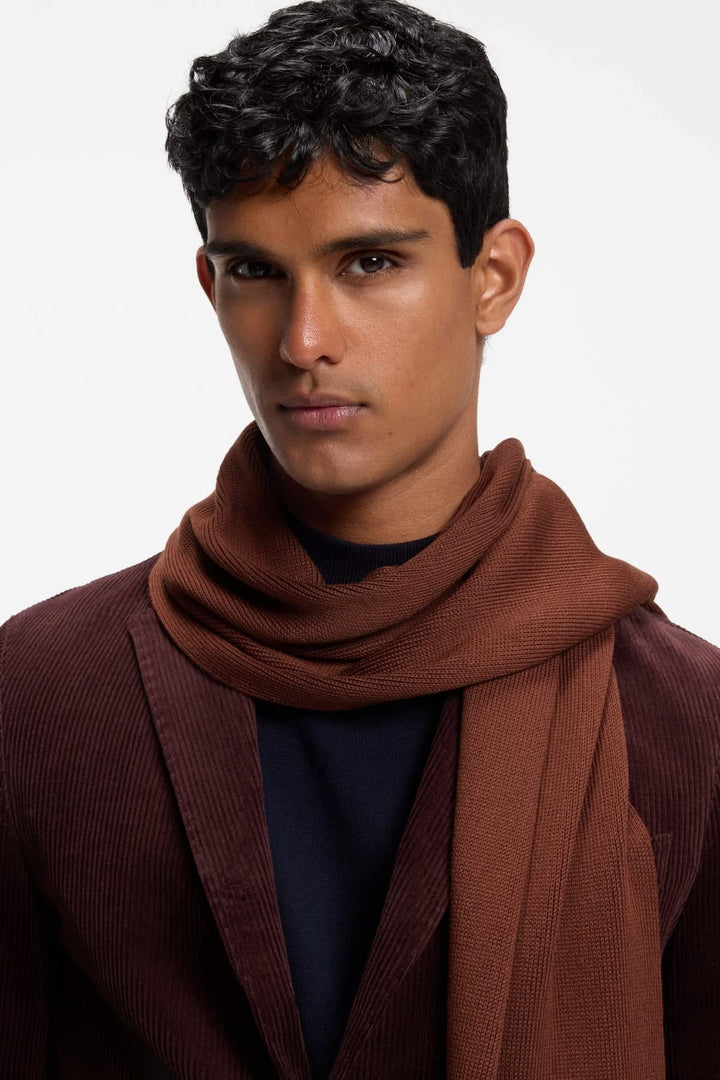 Foulard en tricot vue de face pour homme Hugo Boss