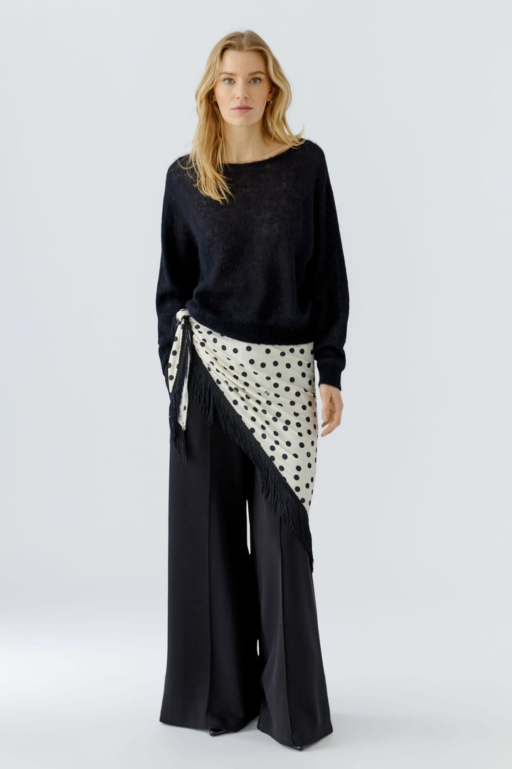 Vue portée foulard à pois et franges Oui noir pour femme - Valérie Simon