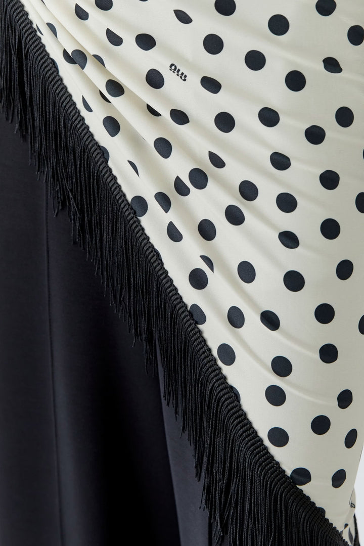 Vue de face foulard triangulaire à pois et franges coloré pour femme Oui - Valérie Simon