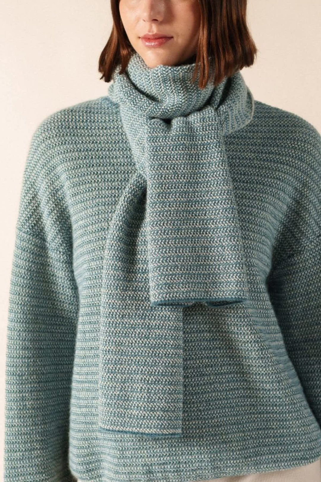 Foulard tricot texturé ASCAIN vue de face pour femme Saint James