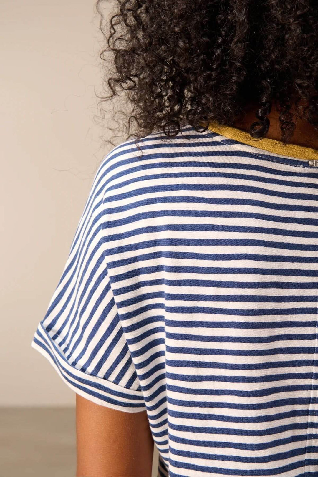 T-shirt rayé manches courtes style raglan