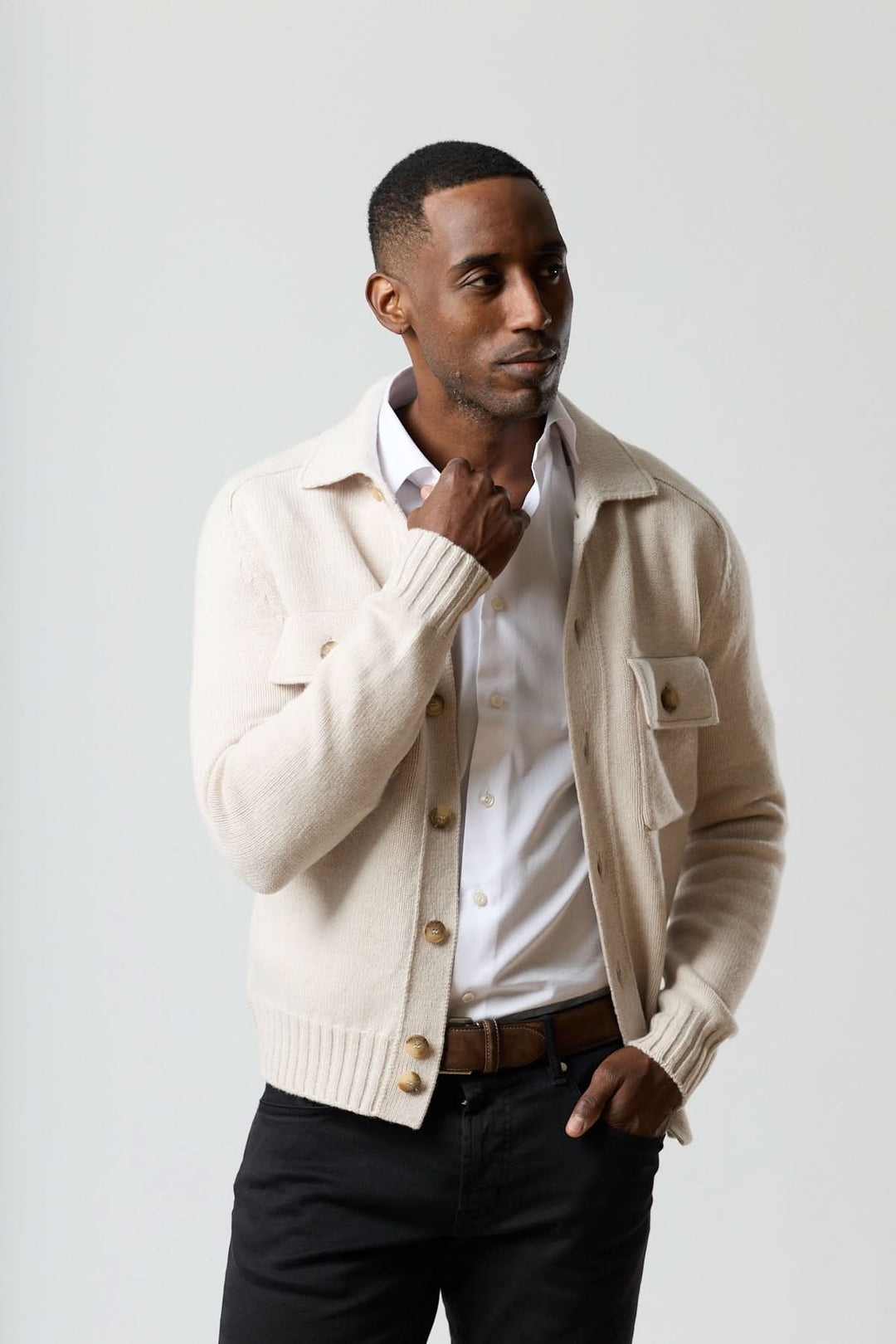 Shirt cardigan with buttoned pockets