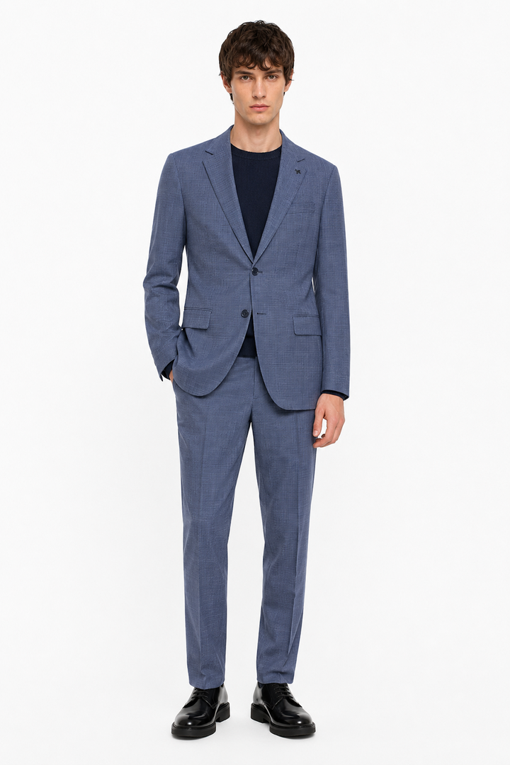 All-over micro-pattern