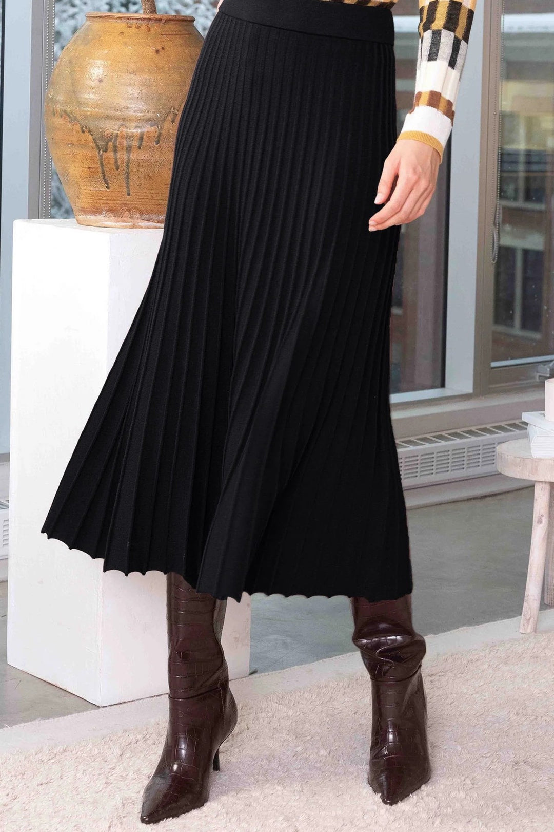 Long ribbed knit skirt