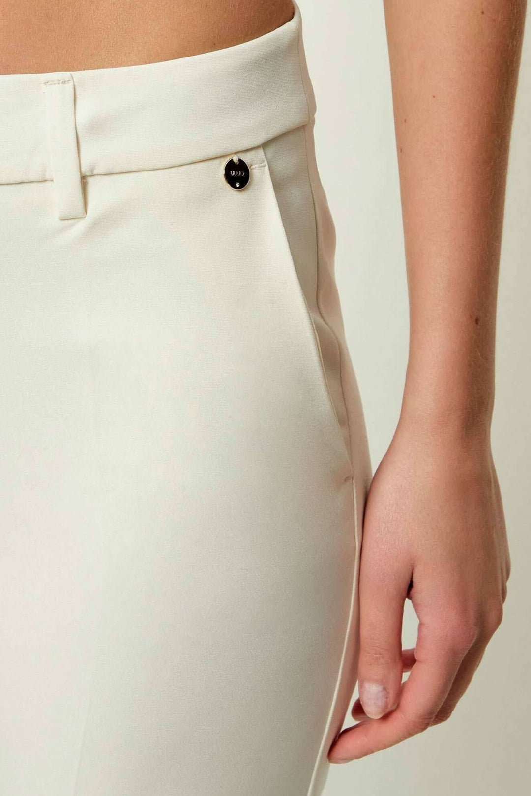Fitted dress pants Fit