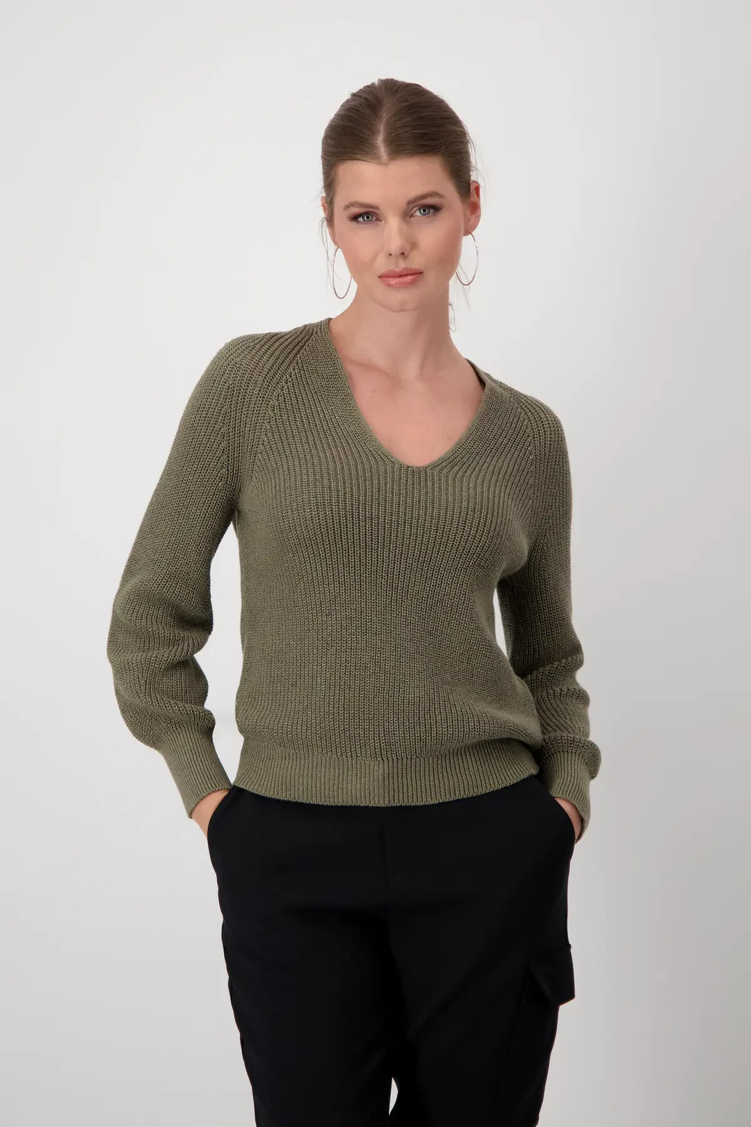 Knitted sweater with lurex