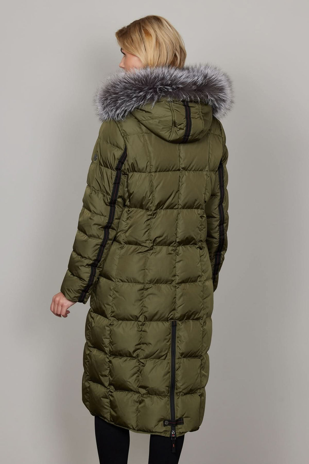 Manteau à capuche avec fourrure