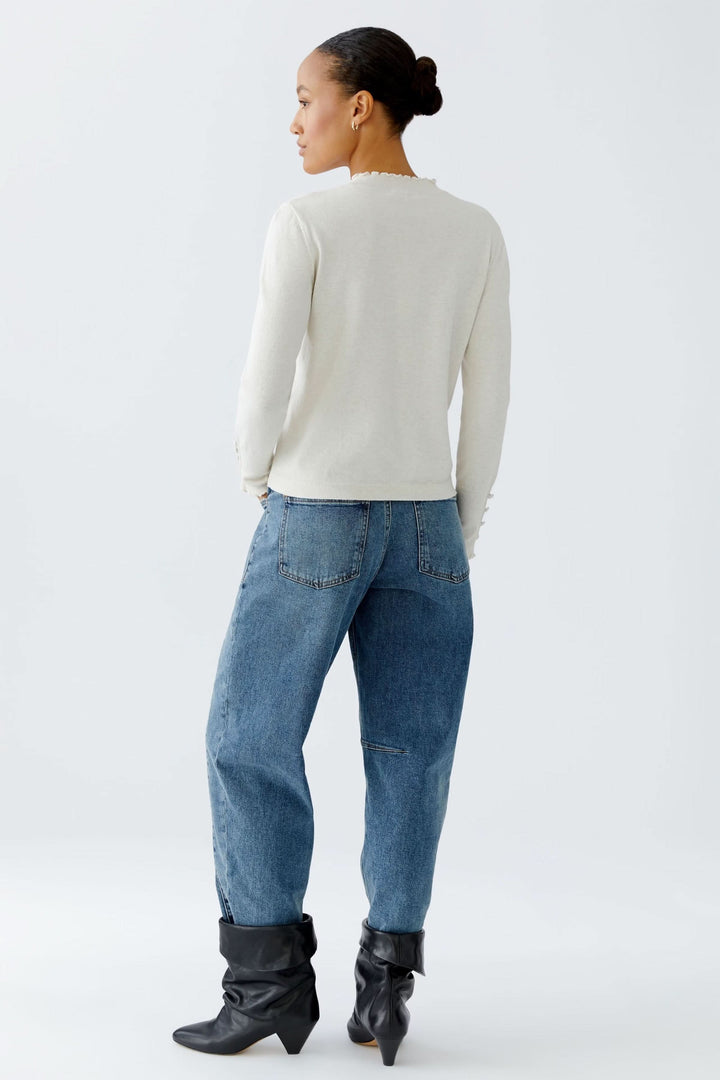 Fitted sweater with a fit