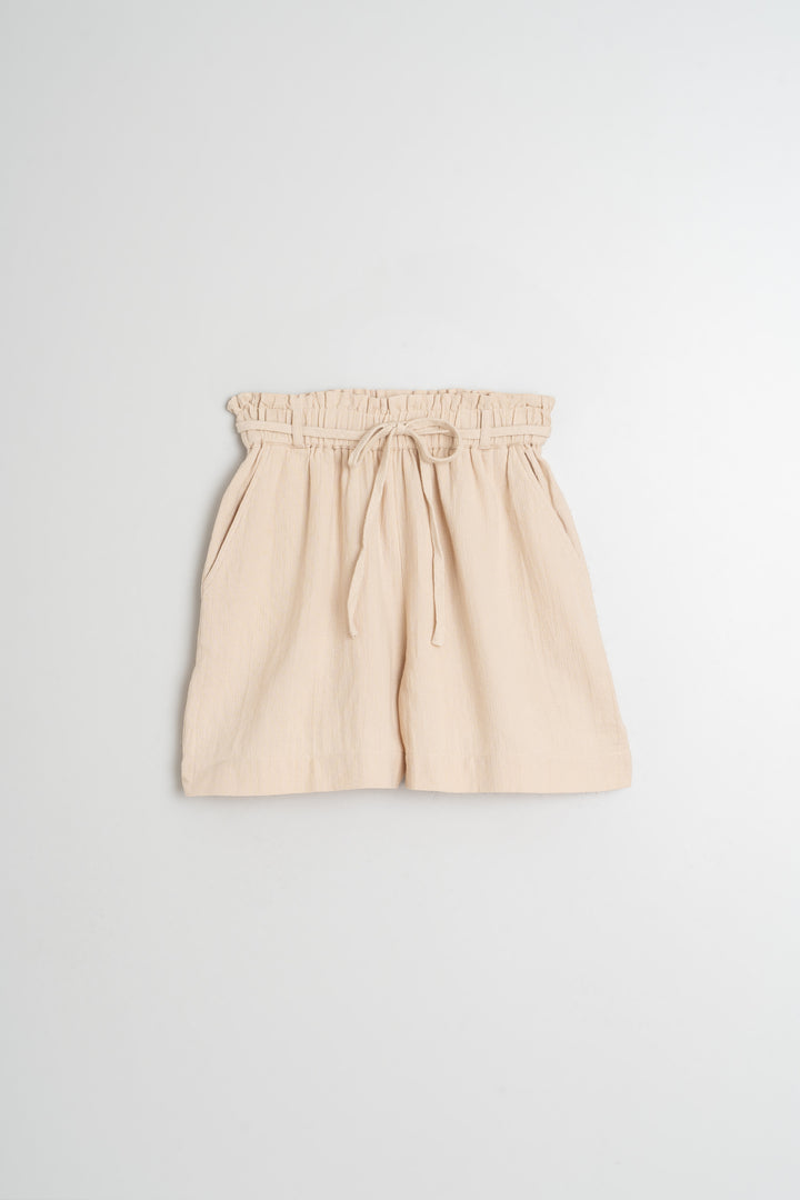 Loose Bermuda shorts