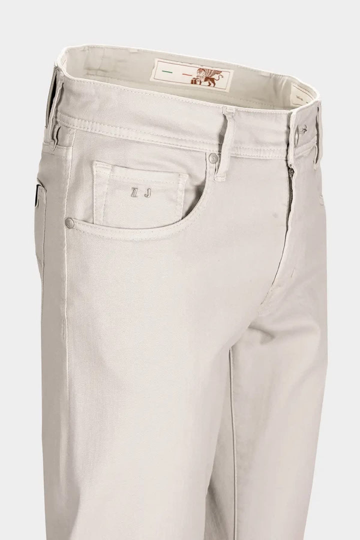 Rear view of Tramarossa men&