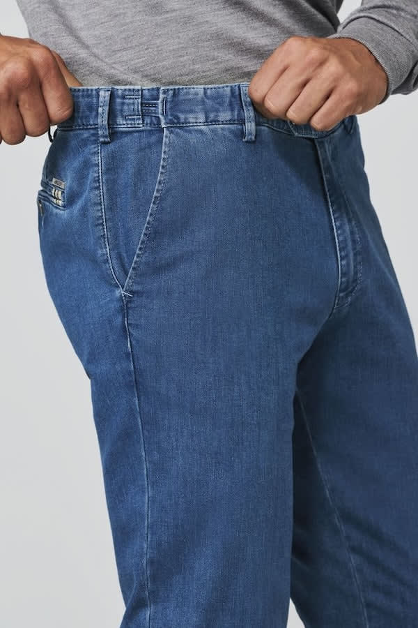Vue arrière Jean Oslo coupe moderne Meyer pour homme bleu foncé avec coutures contrastées - Valérie Simon