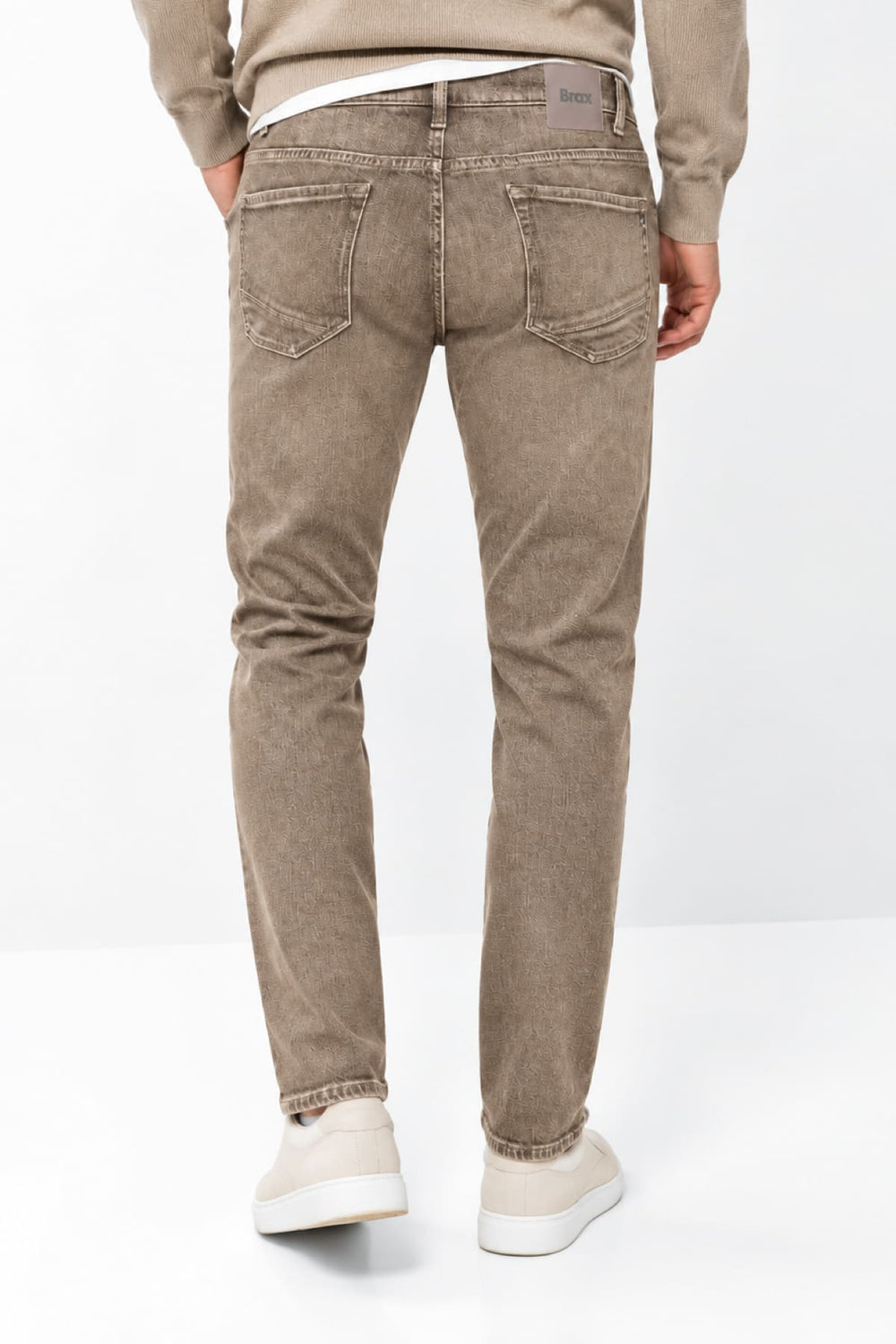 Men's washed blue slim-fit jeans, front view, by Brax