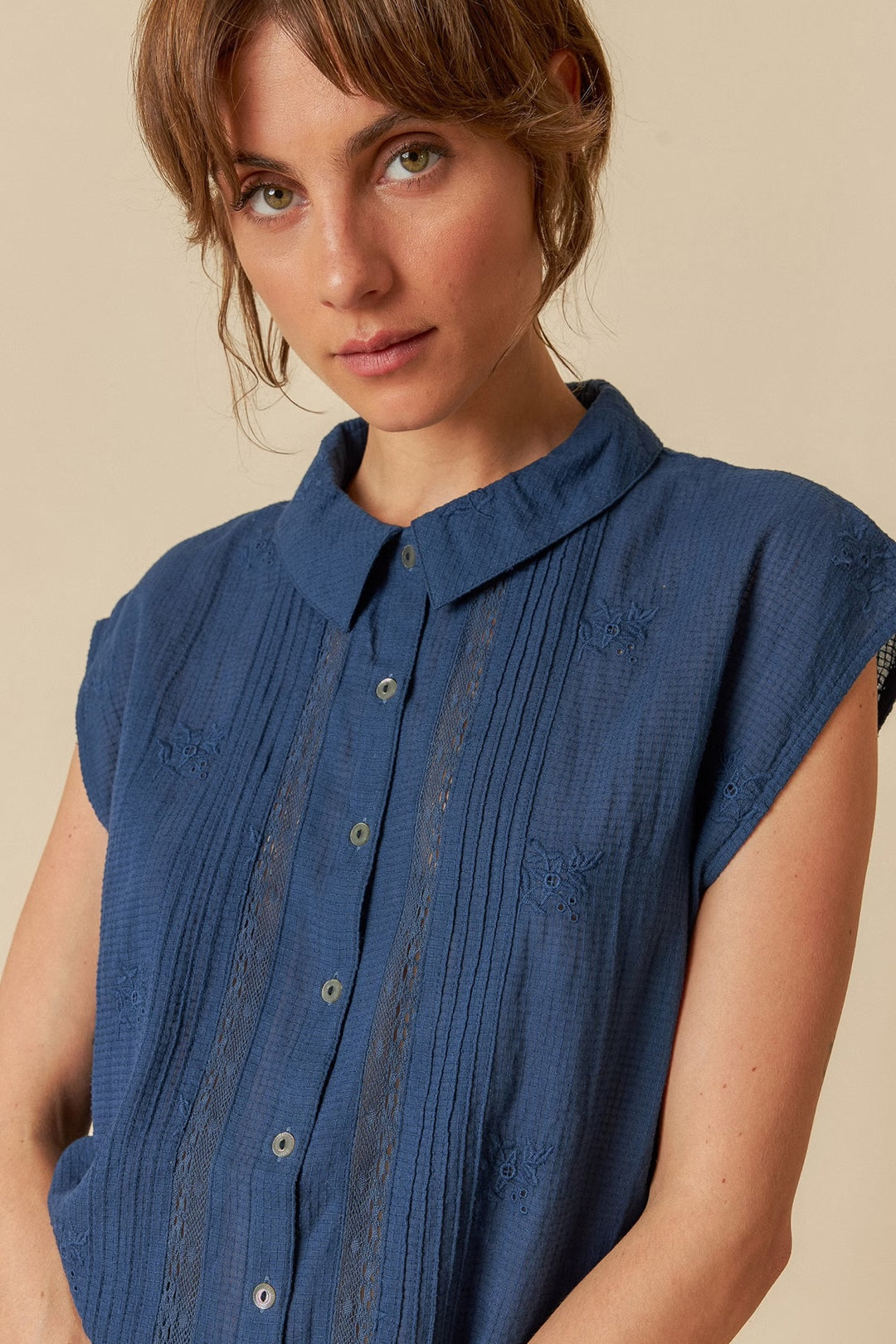 Embroidered cotton shirt