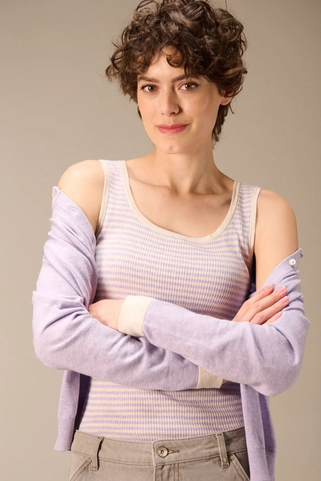 Camisole côtelée rayée col rond