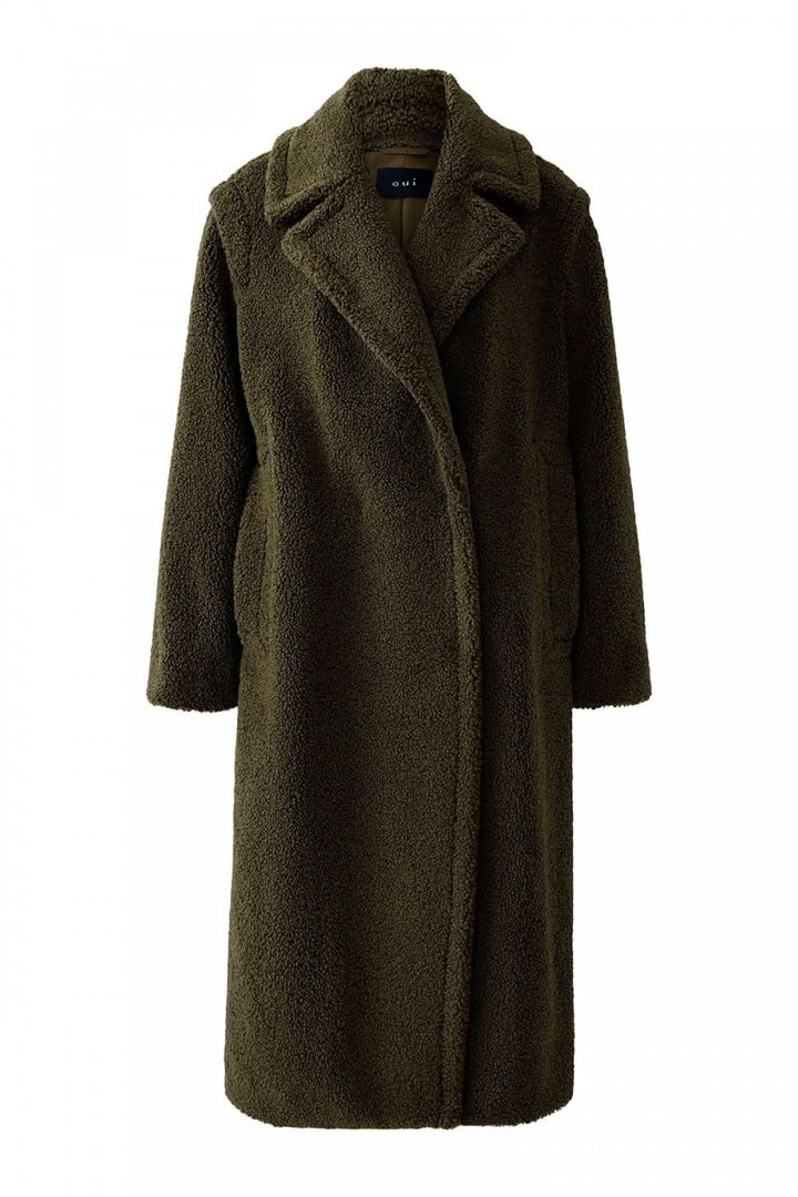 Manteau long en tissu bouclette avec texture moelleuse et coupe droite, idéal pour un style moderne et douillet lors des journées froides.