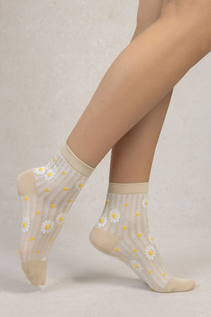 Socks with daisy print