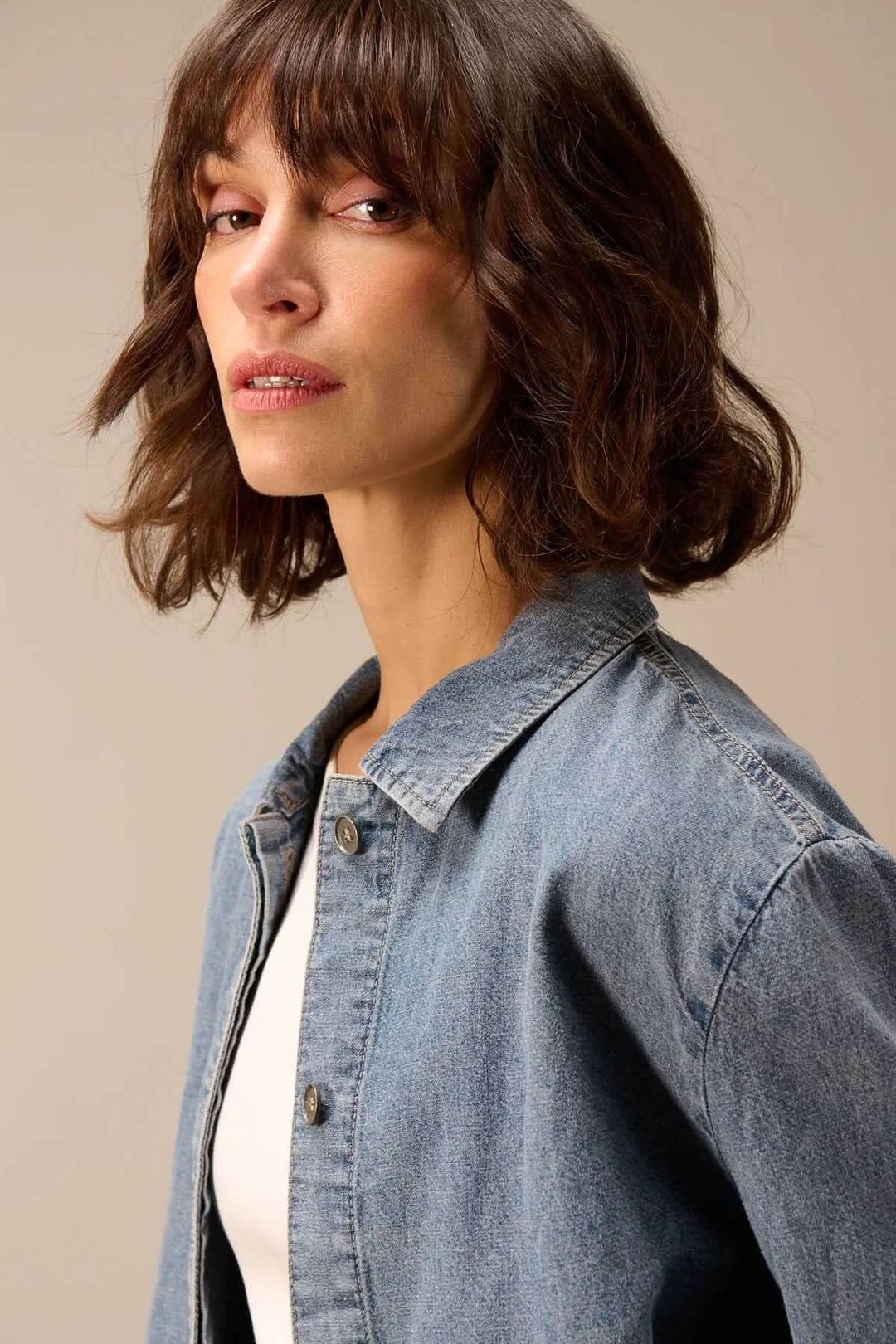 Long-sleeve denim jacket