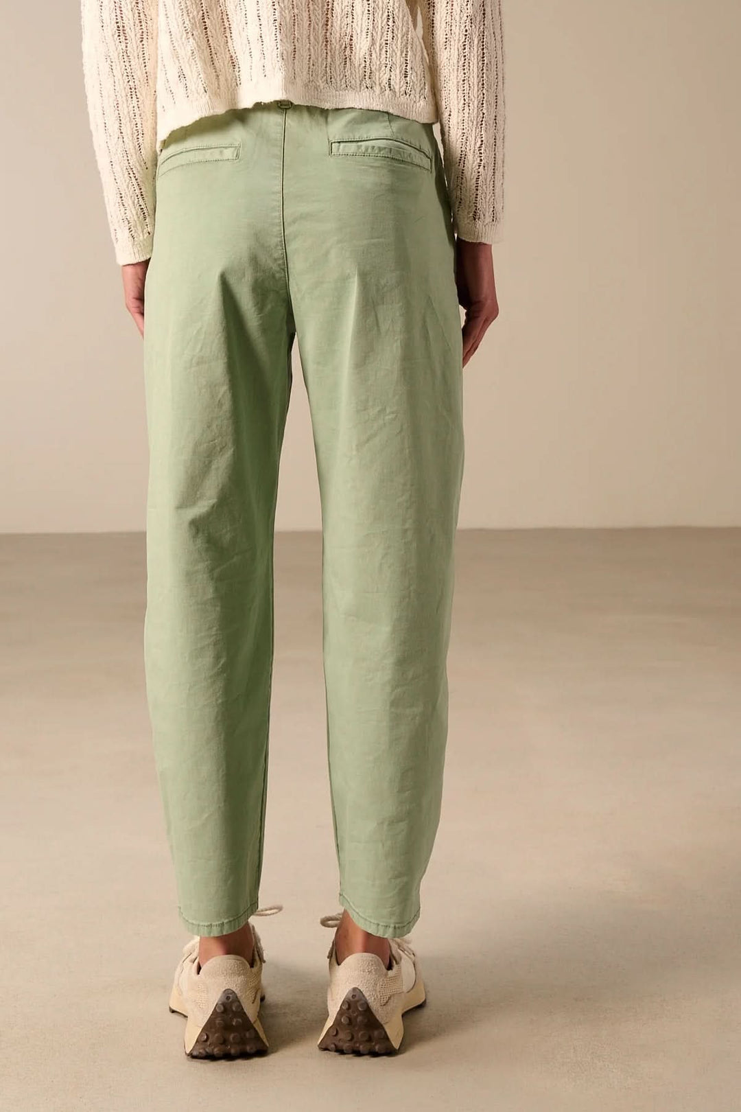 Casual pants with an elastic waistband