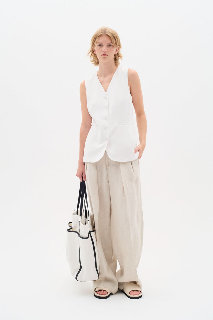 Farida sleeveless jacket