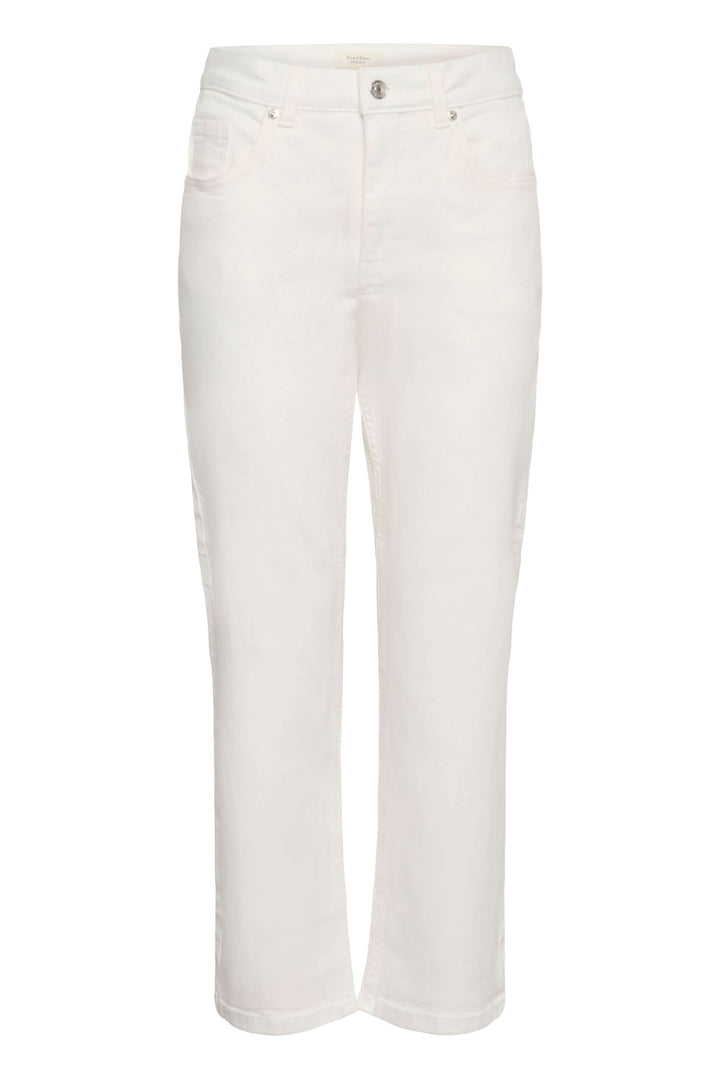 Jeans Judyas coupe droite longueur cheville en blanc avec coutures subtiles et poches pratiques. Style moderne et confortable.