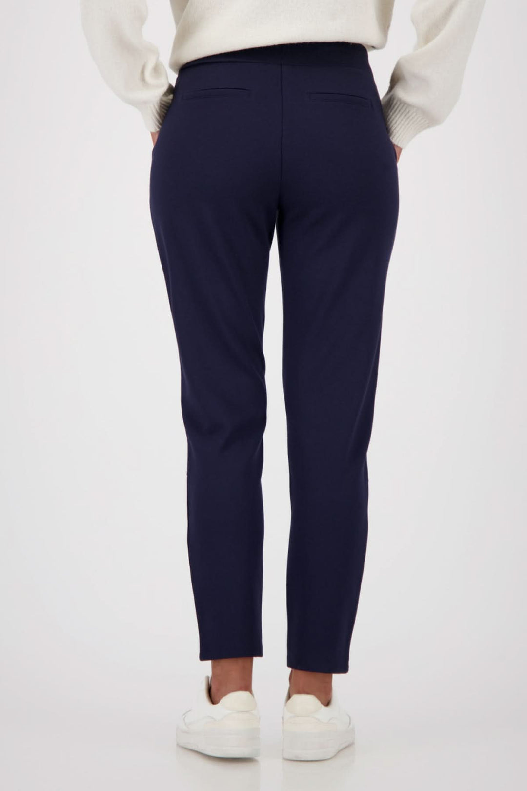 Jogging pants with zipper