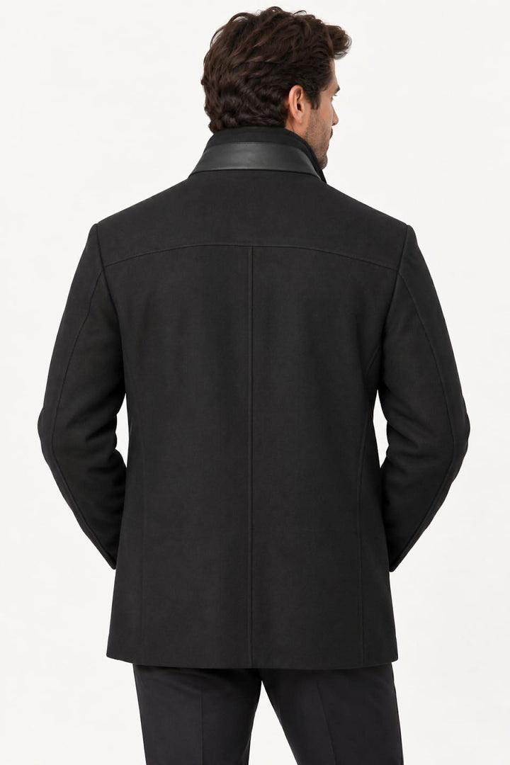 Manteau court à col montant vue de face pour homme Lief Horsens