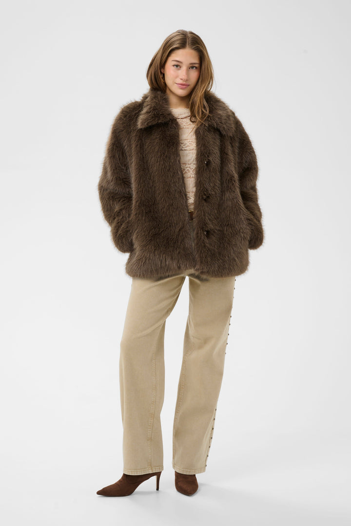 Manteau Drama en fausse fourrure pour femme Cream