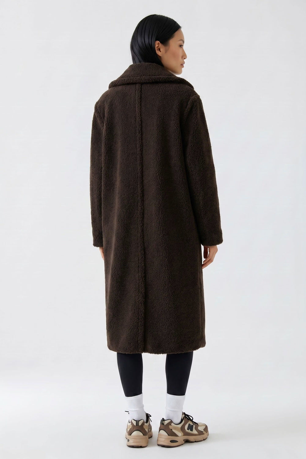 Vue détaillée manteau effet peluche Oui beige avec gros boutons pour femme - Valérie Simon