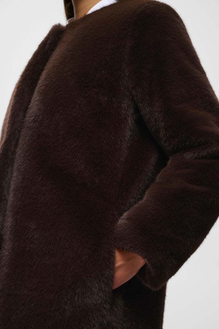 Manteau long Zabelle en fausse fourrure à col rond pour femme Inwear
