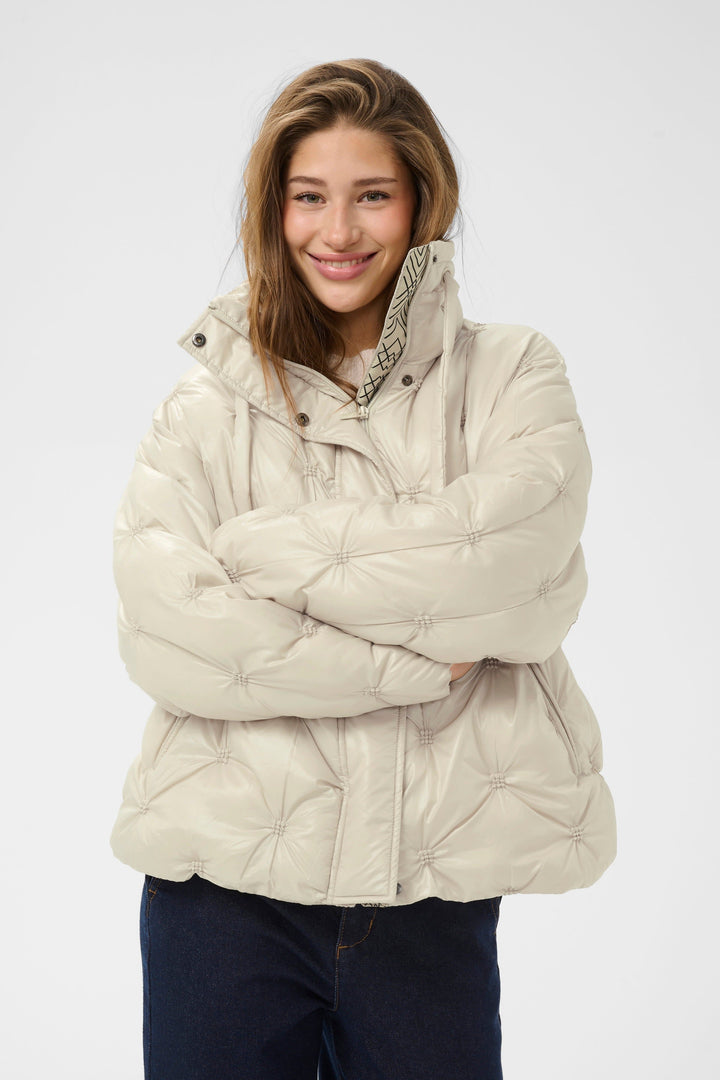Manteau matelassé Drakie à col montant pour femme Cream