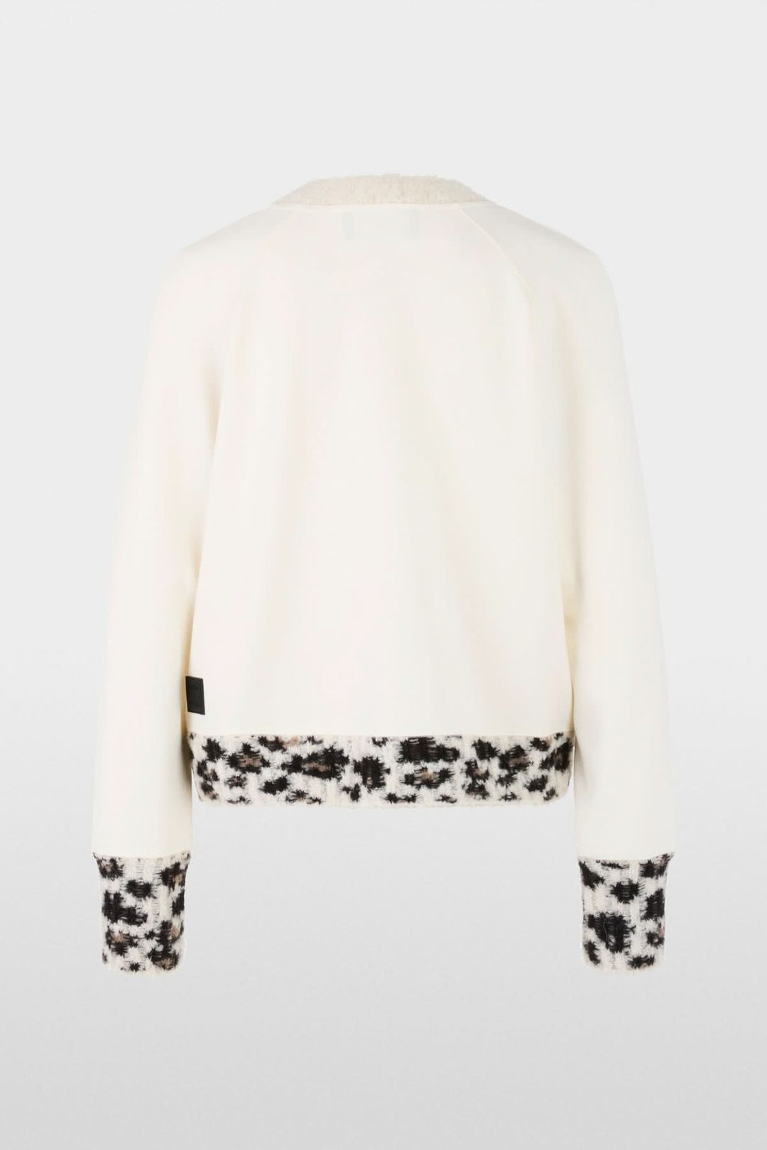 Dos du chandail motif graphique avec empiècements tricotés et finitions animales, chandail à manches longues moderne et confortable.