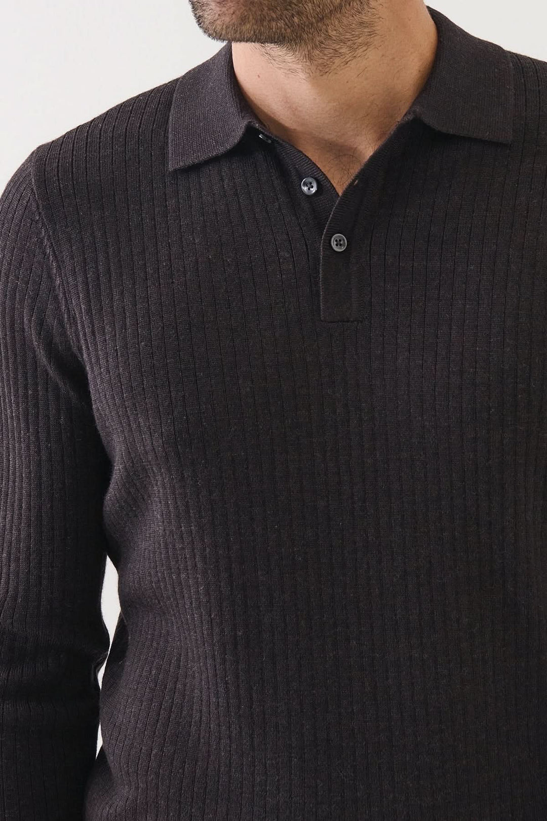 Polo en laine mérinos extra-fine à maille drop needle