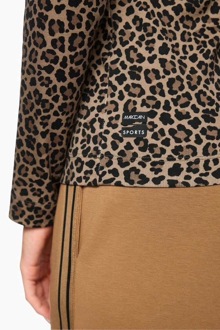 Chandail imprimé léopard à manches longues avec col montant pour un style tendance, confort extensible pour une silhouette élégante.