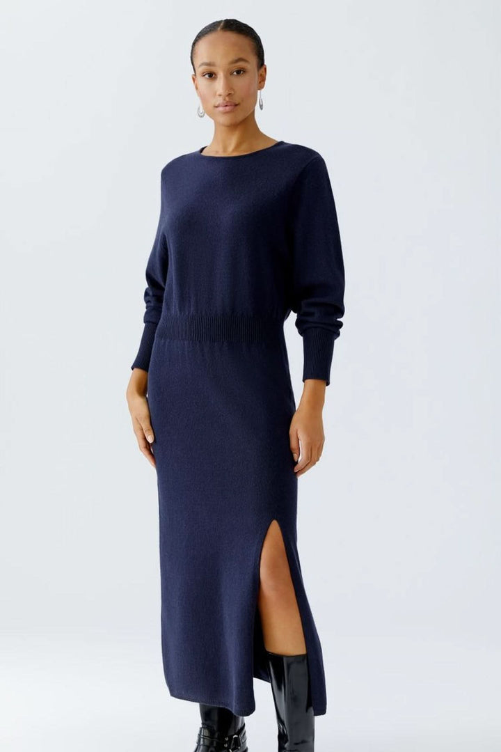 Robe fendue — taille côtelée