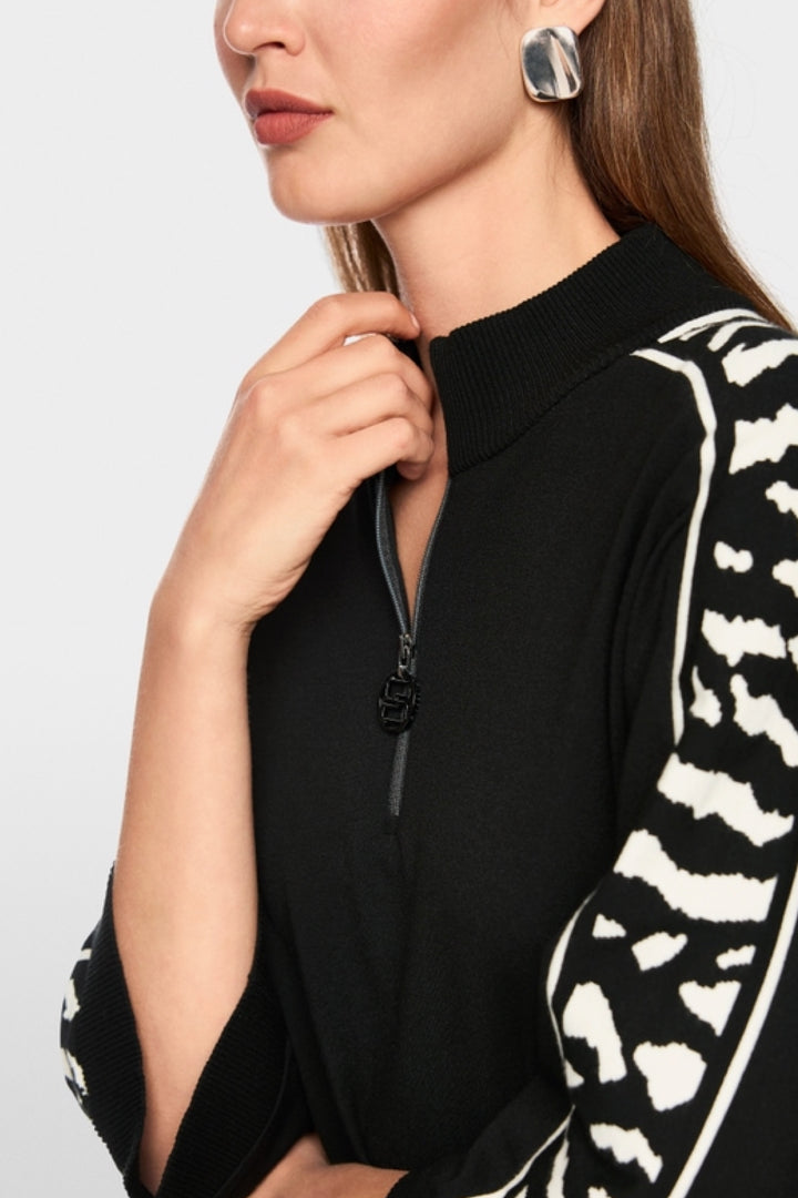 Loose-fitting sweater