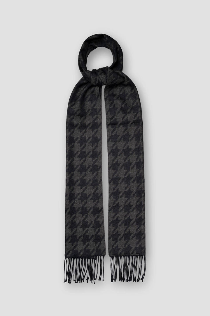 Houndstooth scarf