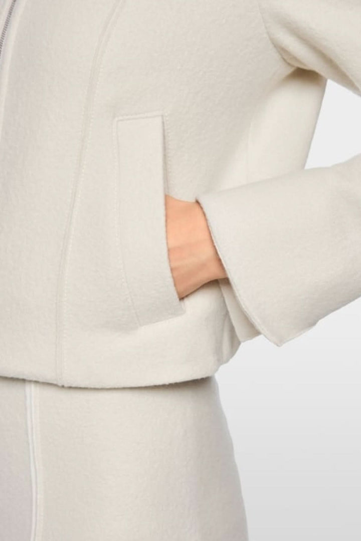 Virgin wool jacket