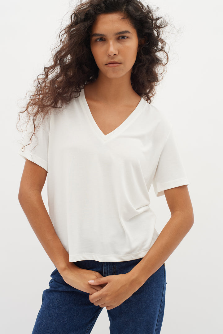 Liliana V-neck T-shirt