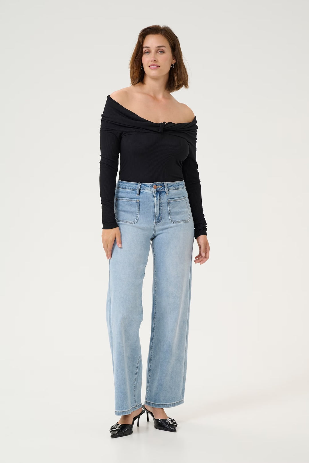 Wide leg jeans