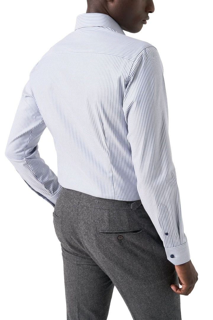 Chemise lignée élégante et intemporelle