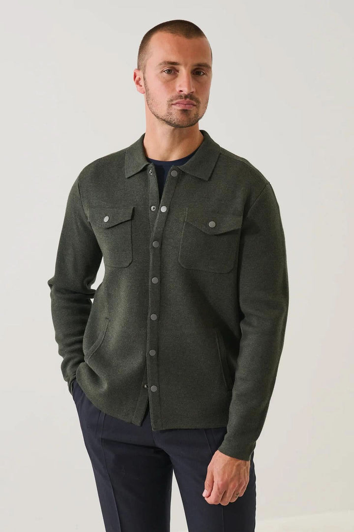 Surchemise en laine mérinos extra-fine à boutons-pression