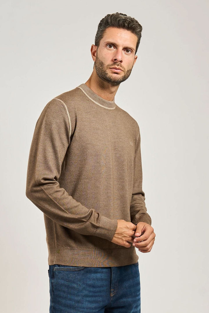 Virgin wool sweater with round neck