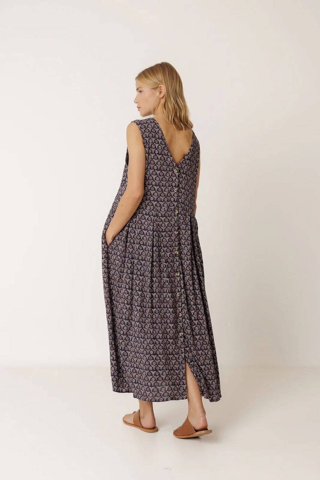 Reversible midi dress with a print