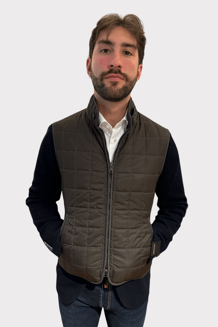 Nylon quilted vest